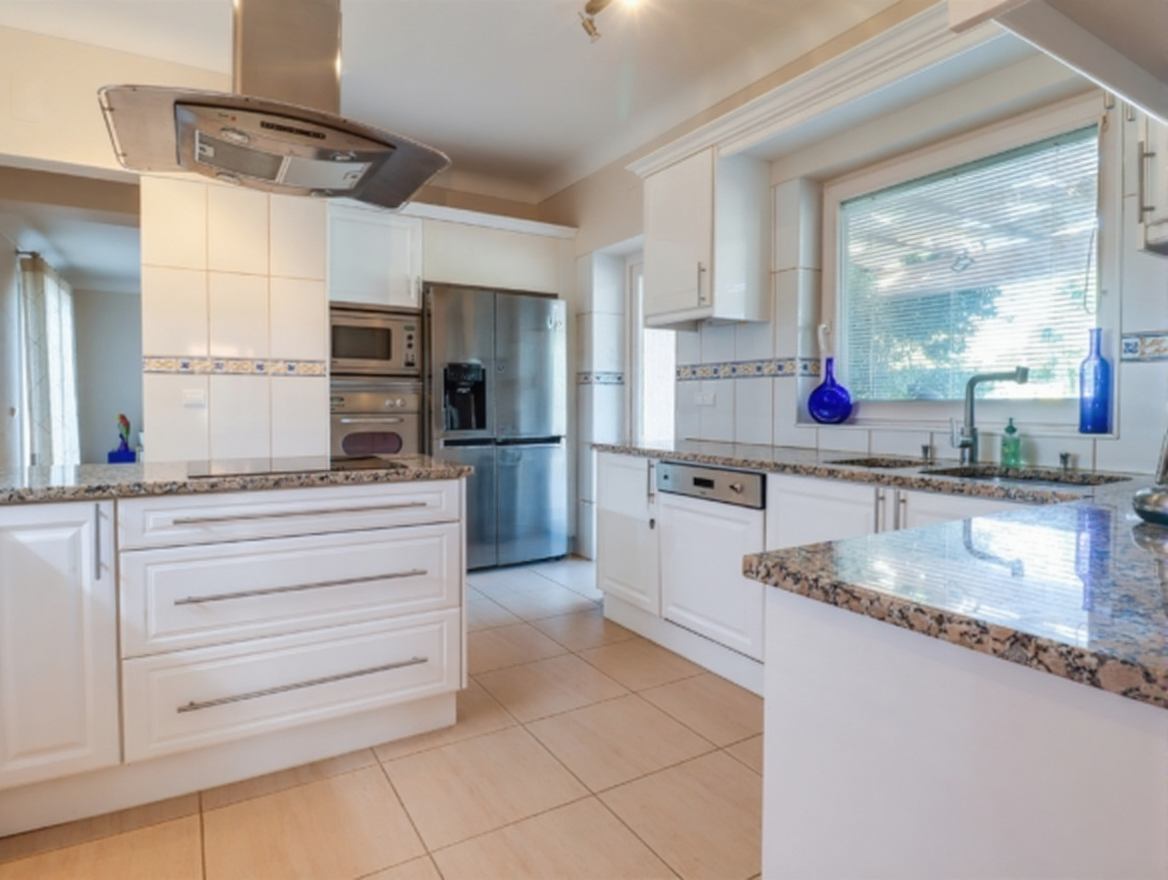 32e7a27c-9ba9-4b85-9e18-6c9a3707e4d0