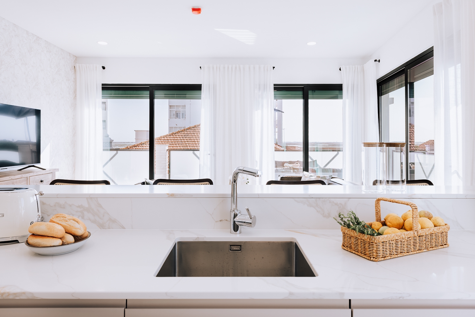 b0bab048-6237-4f02-9a22-c0981c382e09