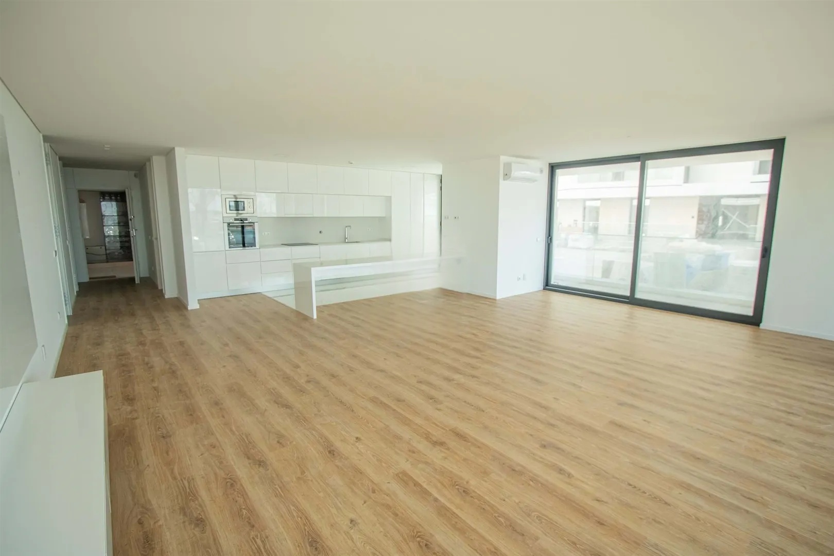 e1953681-219a-491f-80f5-7b8cc976afcc-1763965762